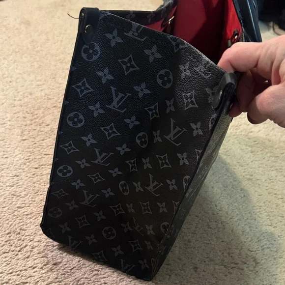 Chic Black Monogram Tote Bag - Picture 5 of 12